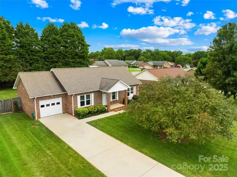 View/Area - 1013 St Davids Se St SE, Conover, NC 28613 photo 2 of 8