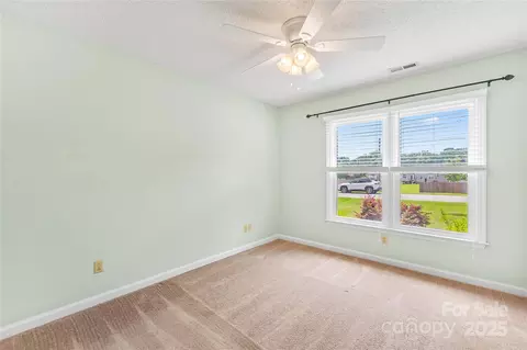 Bedroom - 1013 St Davids Se St SE, Conover, NC 28613 photo 3 of 4