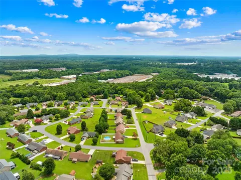 View/Area - 1013 St Davids Se St SE, Conover, NC 28613 photo 4 of 8