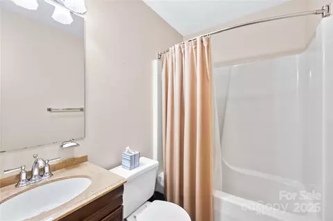Bath - 1013 St Davids Se St SE, Conover, NC 28613 photo 2 of 2