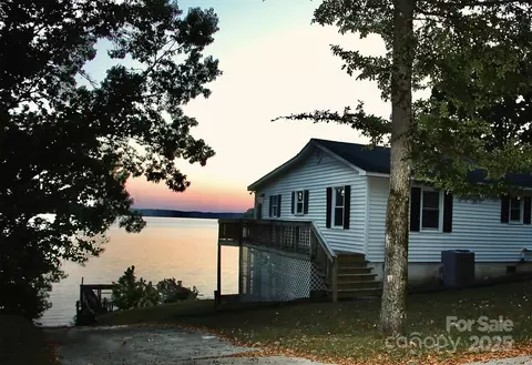 2298 Singleton Creek Rd, Liberty Hill, SC 29074