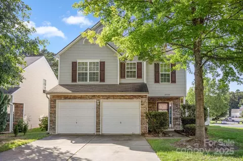 5737 Brookfield Pointe Dr, Charlotte, NC 28216