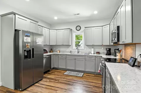 Kitchen - 1739 Plantation Loop, Morganton, NC 28655 photo 3 of 3