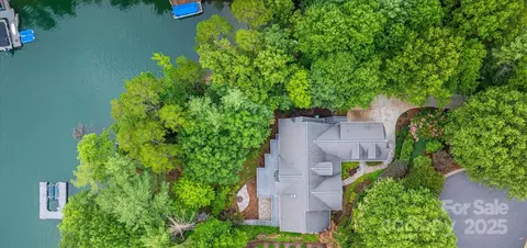 1838 Southpointe Dr, Morganton, NC 28655