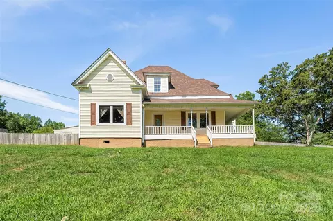 205 Abington Nw Rd NW, Lenoir, NC 28645