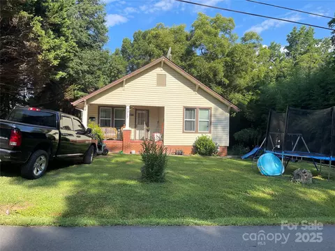 1317 14th Ne St NE, Hickory, NC 28601