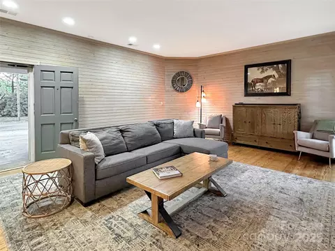 Living - 436 3rd Nw Ave NW, Hickory, NC 28601 photo 6 of 6