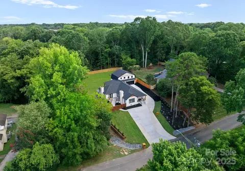6326 Cedar Croft Dr, Charlotte, NC 28226