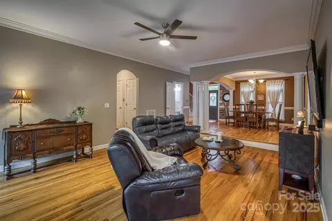 4137 Pinecrest Ne Dr NE, Hickory, NC 28601 photo 22