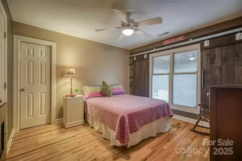4137 Pinecrest Ne Dr NE, Hickory, NC 28601 photo 38
