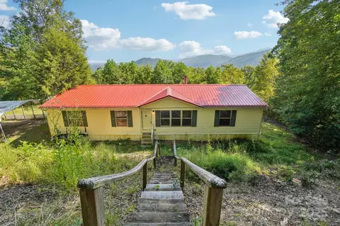 17 St Bernard Ln, Candler, NC 28715