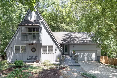 7608 Zermatt Ln, Charlotte, NC 28226