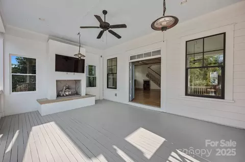 Exterior - 317 Catawba Ave, Davidson, NC 28036 photo 3 of 7