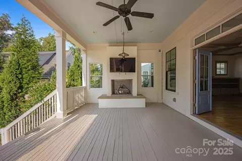 Exterior - 317 Catawba Ave, Davidson, NC 28036 photo 4 of 7