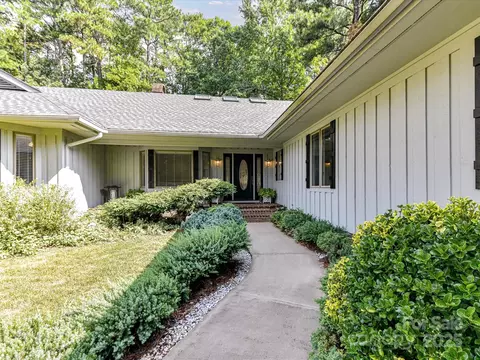 7963 Prestwick Ln, Stanley, NC 28164 photo 4