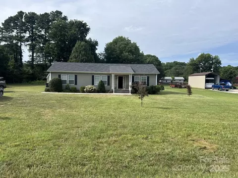 7703 Otts Cir, Stanley, NC 28164