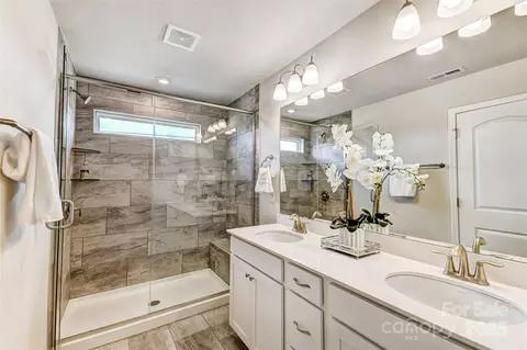 2666 Selbourne Dr, Gastonia, NC 28052