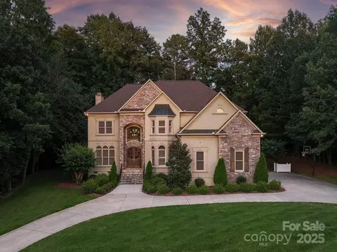 1029 Seminole Dr, Waxhaw, NC 28173