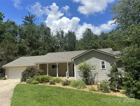 15 Beaverdam Knoll Rd, Asheville, NC 28804