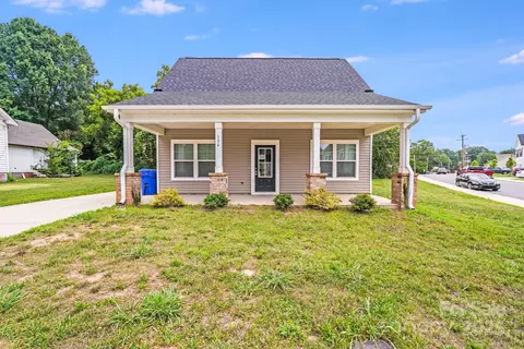 336 E Lowrance Ave, Mooresville, NC 28115