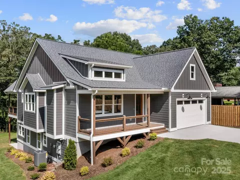 231 Asbury Rd, Candler, NC 28715