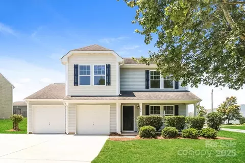 402 Smokehouse Ln, Albemarle, NC 28001