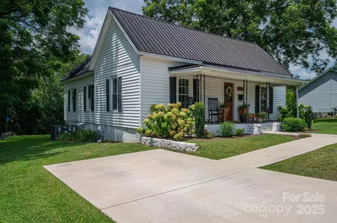 622 Grier St, Lincolnton, NC 28092