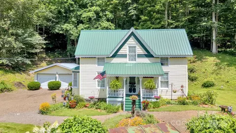 665 Upper Pig Pen Rd, Green Mountain, NC 28740