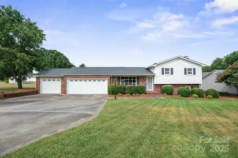 414 E 2nd St, Salisbury, NC 28144