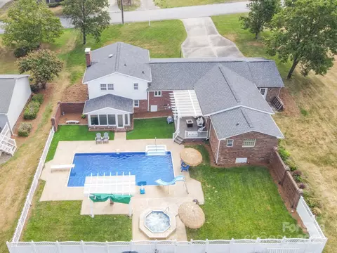 View/Area - 414 E 2nd St, Salisbury, NC 28144 photo 2 of 4
