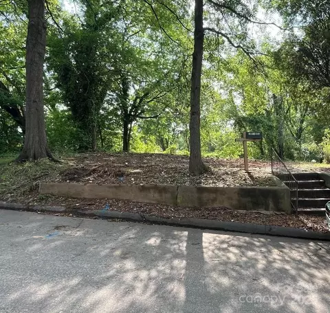 512 Wagner St, Statesville, NC 28677