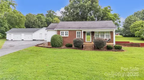 96 Friendship Church Rd, Taylorsville, NC 28681