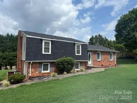 2205 Olde Well Rd, Hudson, NC 28638