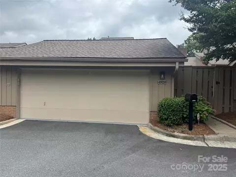 4909 Torrey Pines Ct, Charlotte, NC 28226