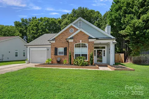10415 Danesway Ln, Cornelius, NC 28031