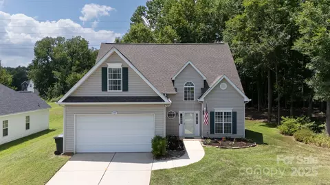 1585 Matthews Dr, Rock Hill, SC 29732