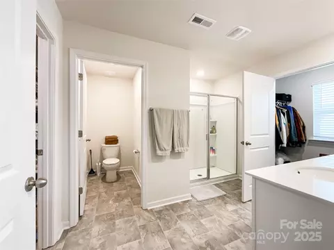 Bath - 2159 Vanderlyn St, Monroe, NC 28112 photo 2 of 4