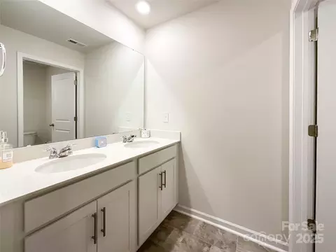 Bath - 2159 Vanderlyn St, Monroe, NC 28112 photo 3 of 4
