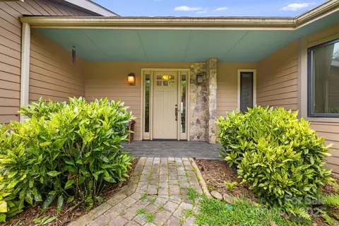 16 Pearl Mountain Rdg, Leicester, NC 28748