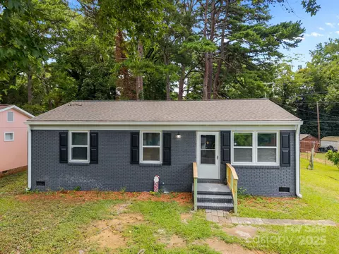 2715 Sonora Ln, Charlotte, NC 28208