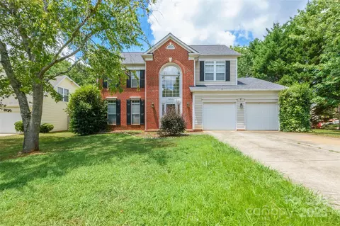 13808 Hatton Cross Dr, Charlotte, NC 28278