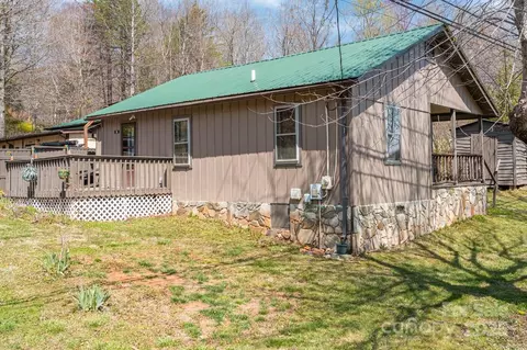 16 Rumfelt Dr, Marion, NC 28752