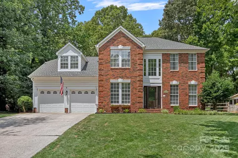 15319 Great Glen Ln, Huntersville, NC 28078