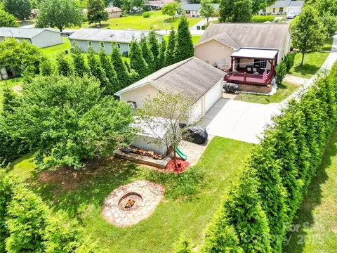213 Downing St, Troutman, NC 28166