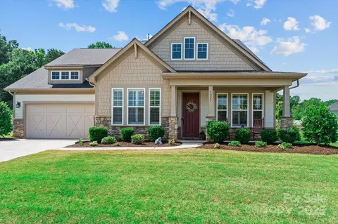 5225 Butternut Dr, Charlotte, NC 28215