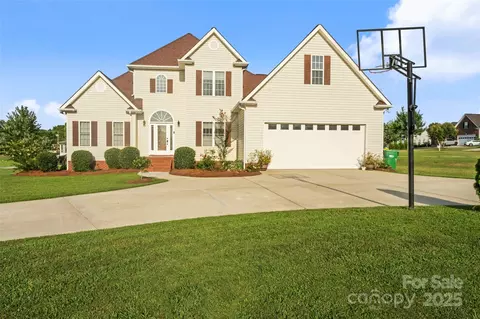 215 Birchwood Ct, Oakboro, NC 28129