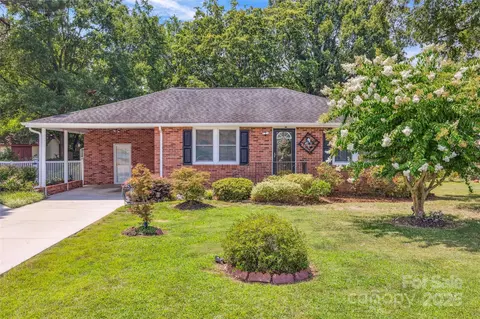 2132 Country Ct, Rock Hill, SC 29732