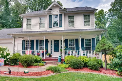 3720 25th Street Ne Pl NE, Hickory, NC 28601
