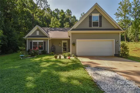 144 Bradford Ln, Statesville, NC 28625