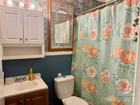 Bath - 415 E Poplar St, Stanley, NC 28164 photo 2 of 2